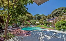 Sitatunga Guest Lodge - Sandton